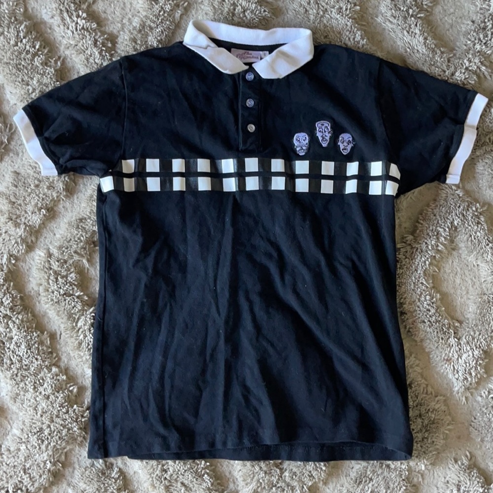 Black t